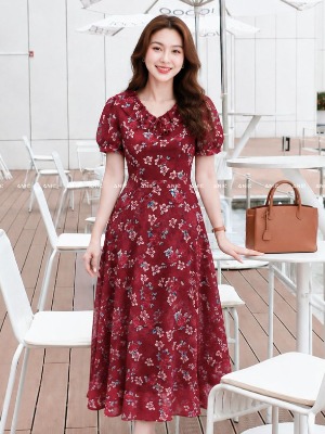 Đầm Đỏ Hoa Cổ Bèo