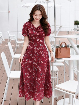 Đầm Đỏ Hoa Cổ Bèo
