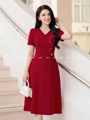 Đầm Cổ V Lá Ngọc Đỏ