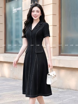Đầm Cổ Cách Điệu Đen Retro
