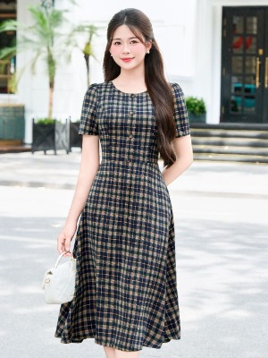 Đầm Caro Basic Dáng Xòe