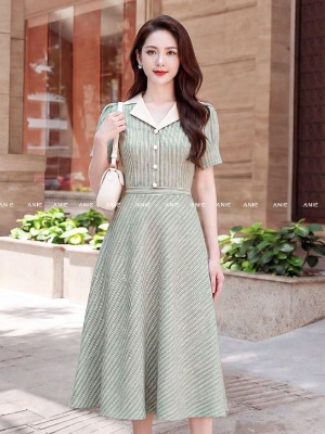 Đầm Kẻ Sọc Cổ Be Cách Điệu 