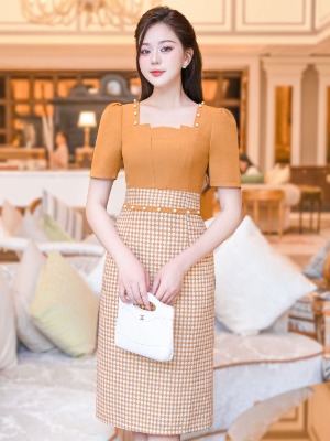 Đầm Caro Kết Hạt Cổ Vuông