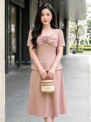 Đầm Peplum Hồng Kết Hoa Ngực