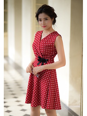 Đầm xòe chấm bi đỏ cao cấp Yaly(Sale245k)