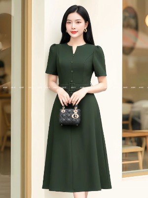 Đầm Xanh Rêu Đai Liền Cổ Xẻ V
