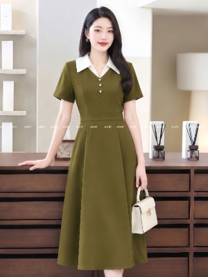 Đầm Dáng Midi Cổ Trắng