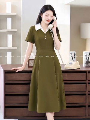 Đầm Dáng Midi Cổ Trắng