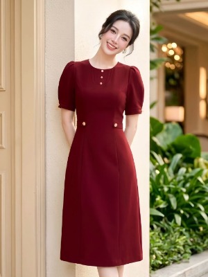 Đầm Đỏ Tay Búp Đính Nút 