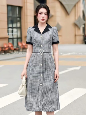 Đầm Ziczac Cổ Đen Cách Điệu