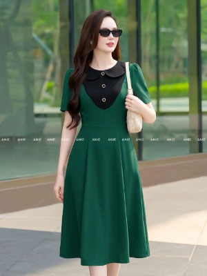 Đầm Xanh Lá Phối Cổ Đen