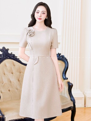 Đầm Be Xám Kết Hoa Lá Arro