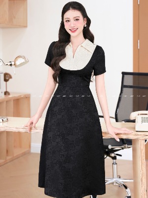 Đầm Hoạ Tiết Cổ Điển Clara 